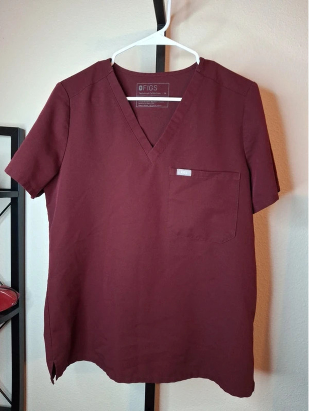 Figs Scrub Top Burgundy size M